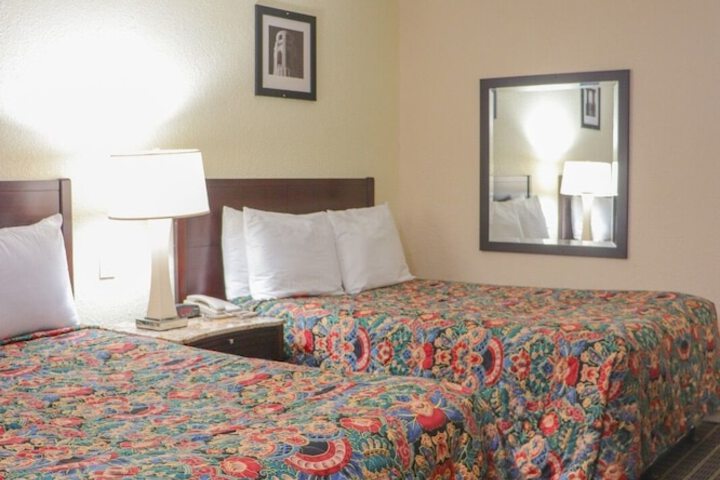 Room 28 of 38