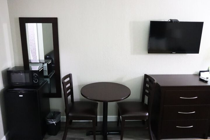 Room 20 of 31