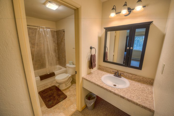 Room 4 of 25