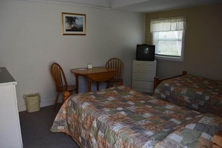 Kennebunk Gallery Motel & Cottages