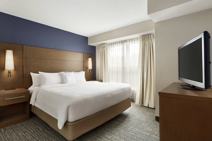 Room 13 of 26
