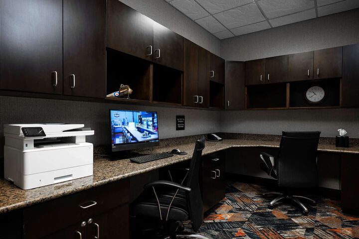 Business Center 49 of 49