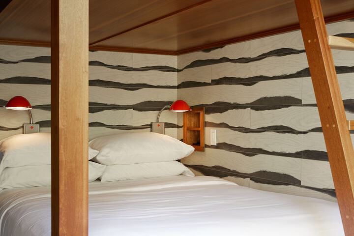 Room 46 of 138
