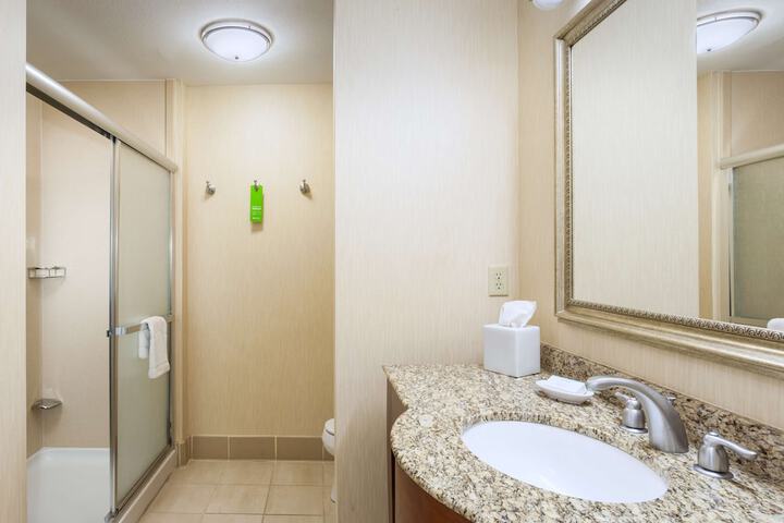 Room 11 of 26