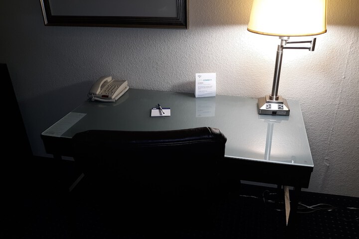Room 30 of 52