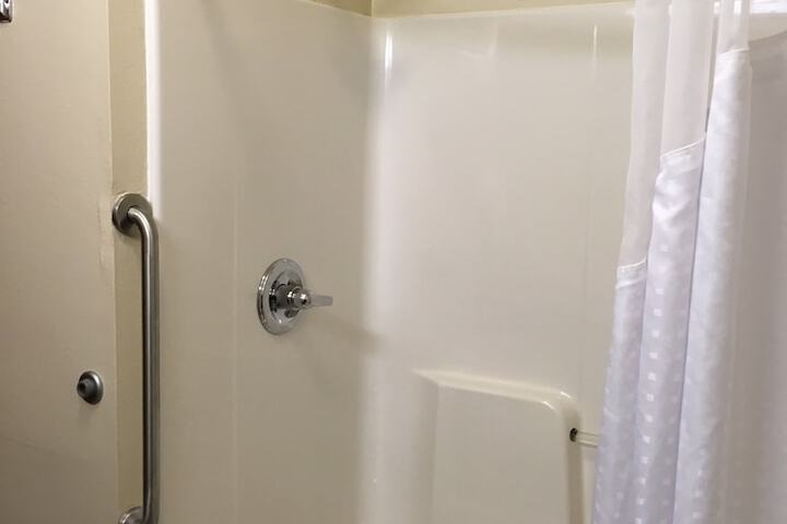 Holiday Inn Express Hotel & Suites Cadillac by IHG