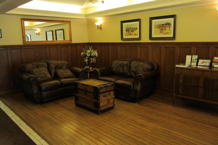 Reynolds Hotel