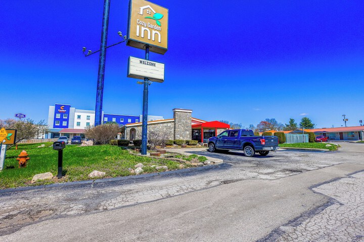 Cozy Garden Inn by OYO Hwy 40 Richmond