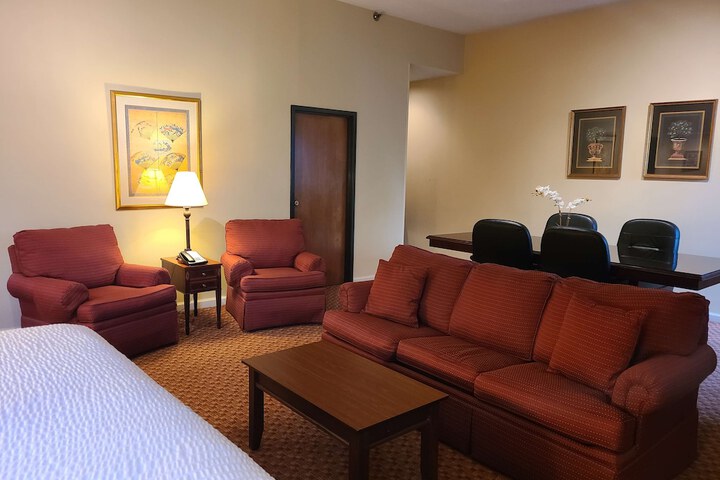 Room 10 of 15