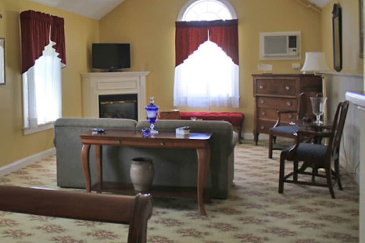 Room 11 of 46