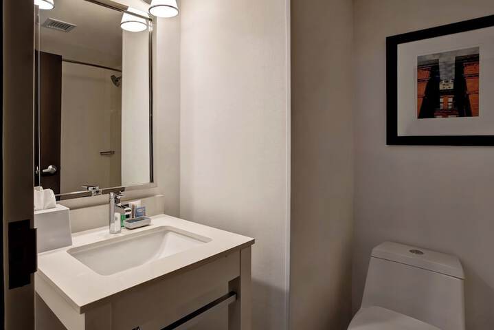 Four Points by Sheraton Peoria