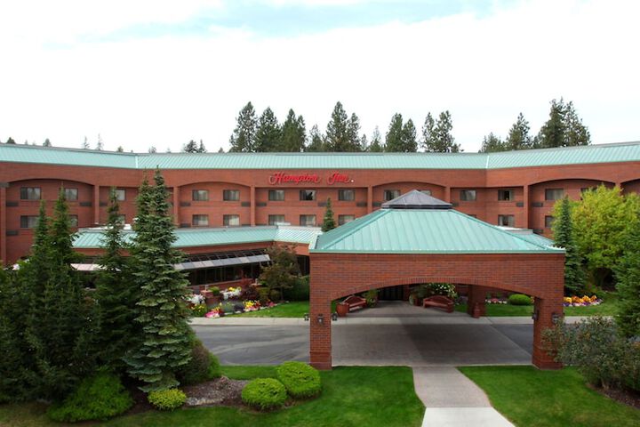 Hotel 5 of 75