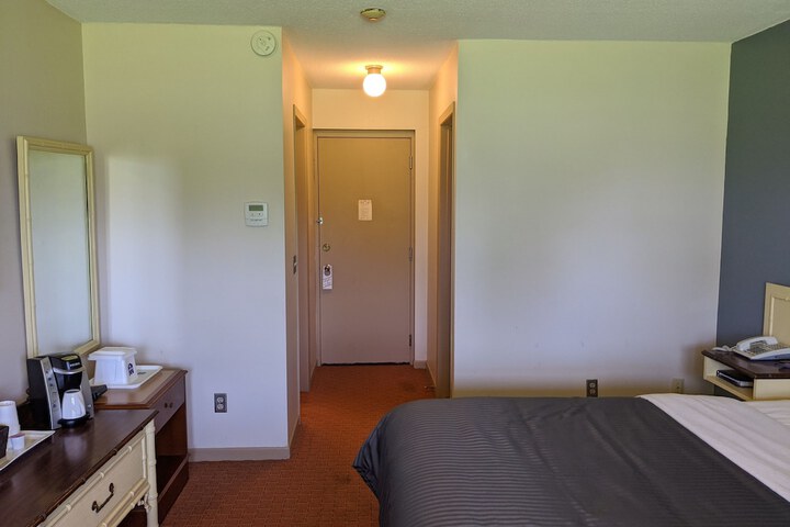 Room 36 of 41