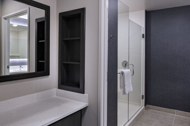 Room 15 of 30