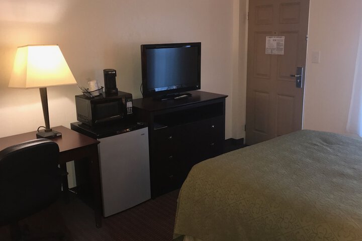 Days Inn by Wyndham Cave City