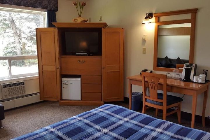 Room 15 of 18