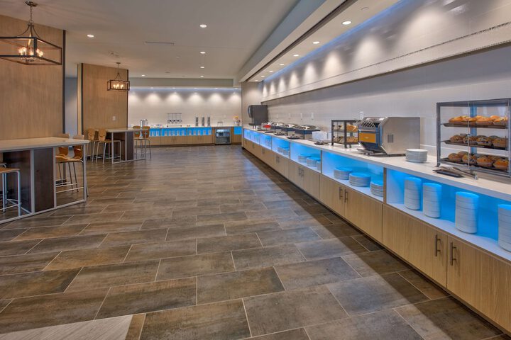 Breakfast/Coffee Service 27 of 33