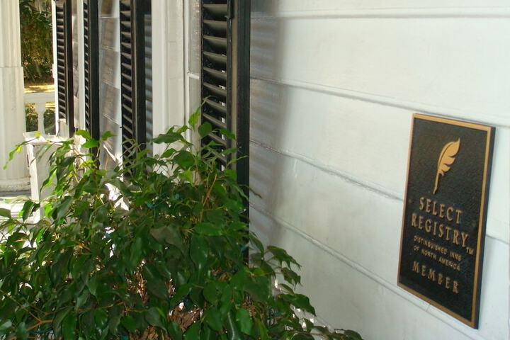 Hotel 7 of 107