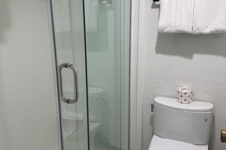 Room 17 of 32