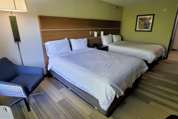 Room 38 of 62