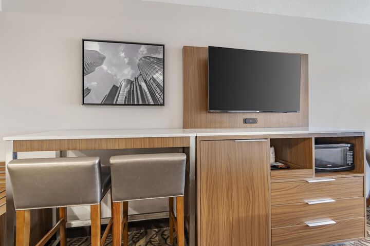 Best Western Airport Plaza Hotel – LAX  Airport LA Stadium