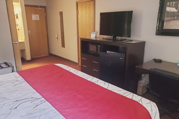 Blackstone Lodge & Suites