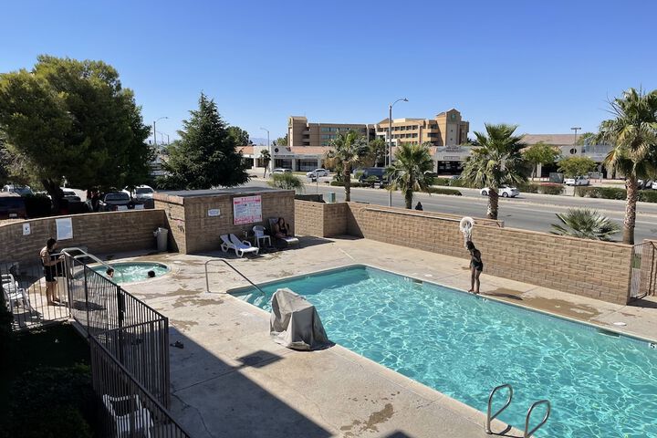 Palms Inn & Suites