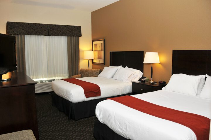 Room 8 of 17