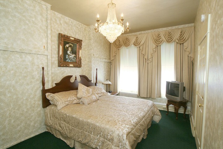 Room 35 of 67