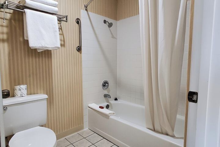 Rogue Regency Inn Medford Airport