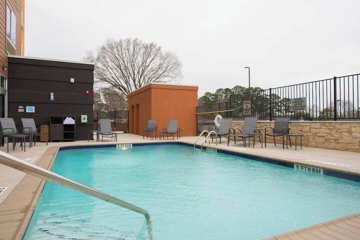 Pool 5 of 25