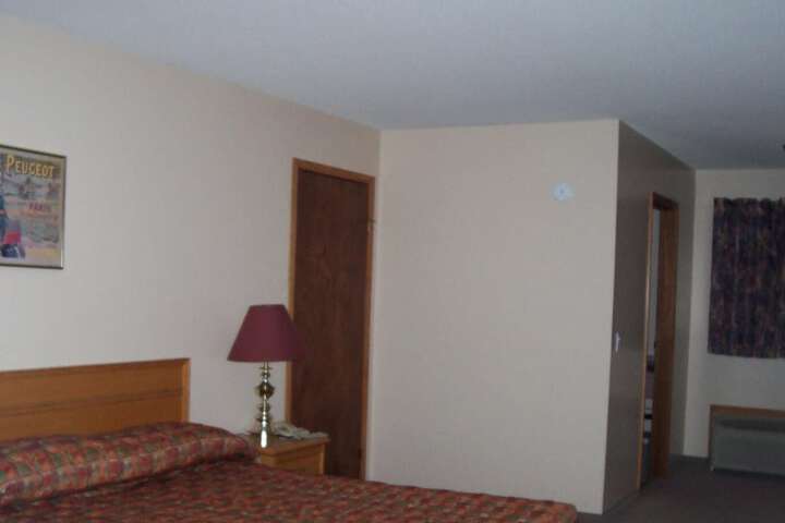 Model a Inn