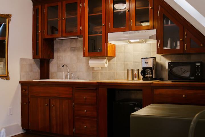 Room 24 of 51
