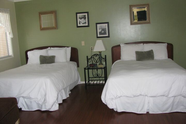 Room 93 of 105