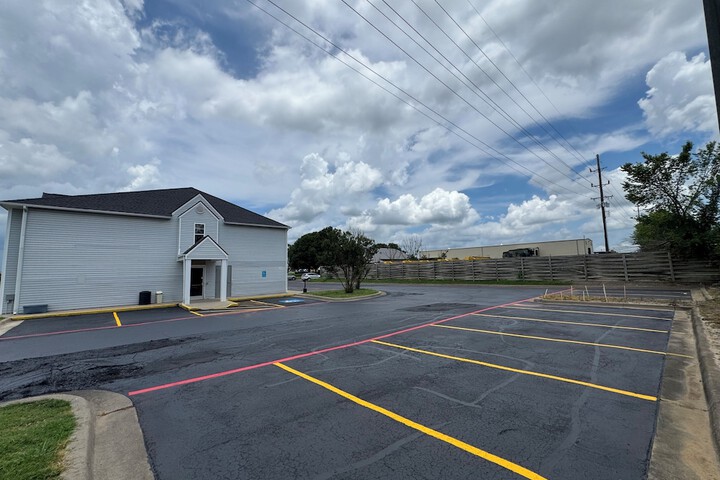 Americas Best Value Inn & Suites Ada