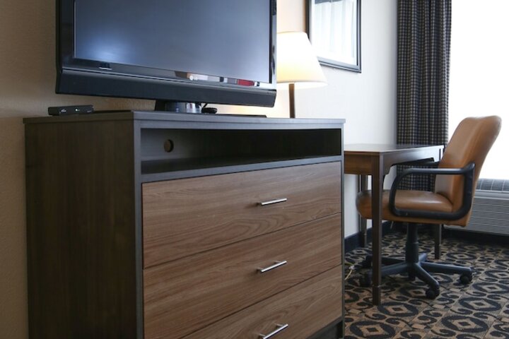 Room 11 of 24
