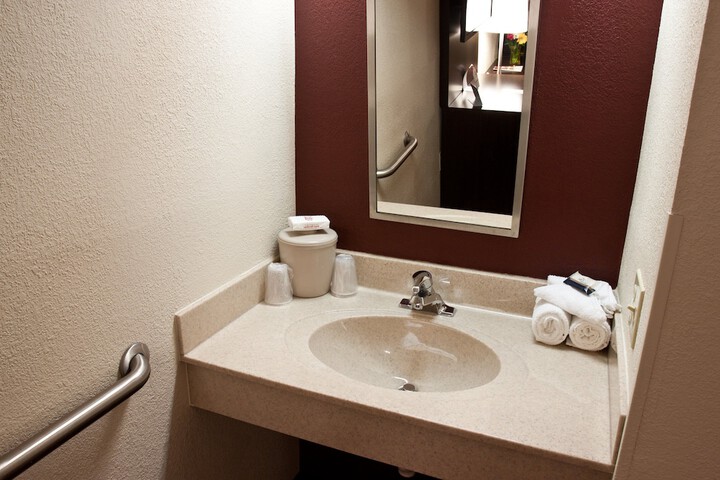 Room 8 of 35