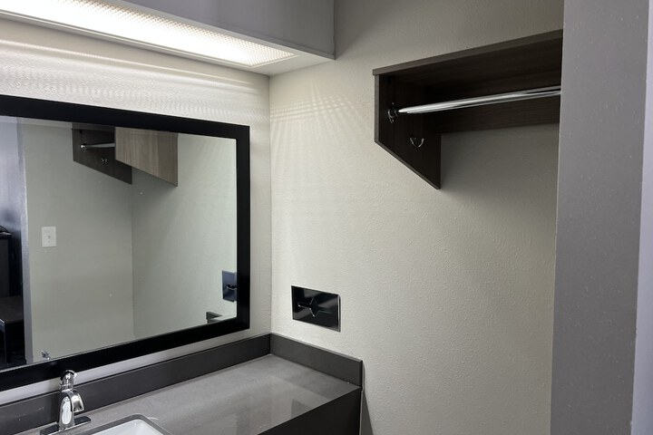 Room 25 of 36