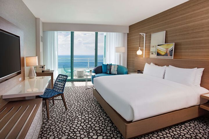 Room 93 of 168