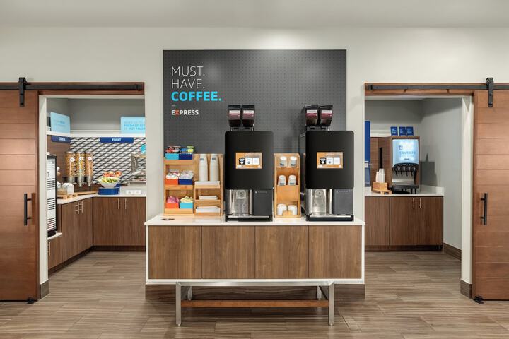 Holiday Inn Express Hotel & Suites Edmond by IHG