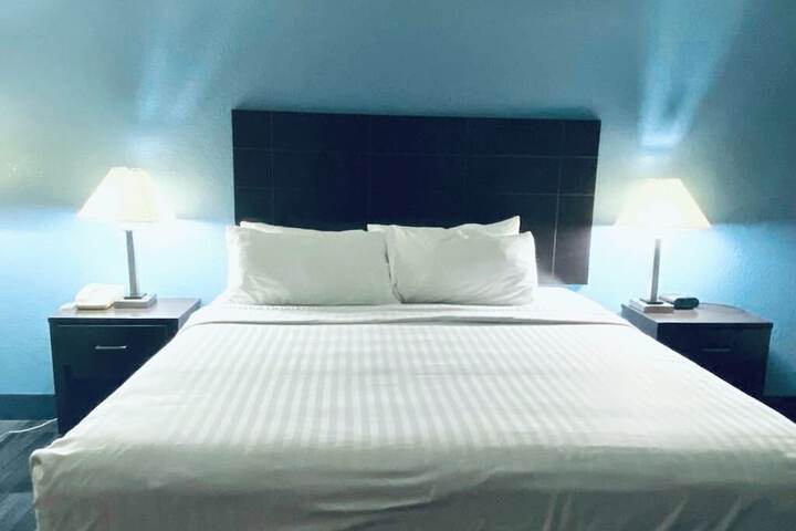 Room 17 of 52