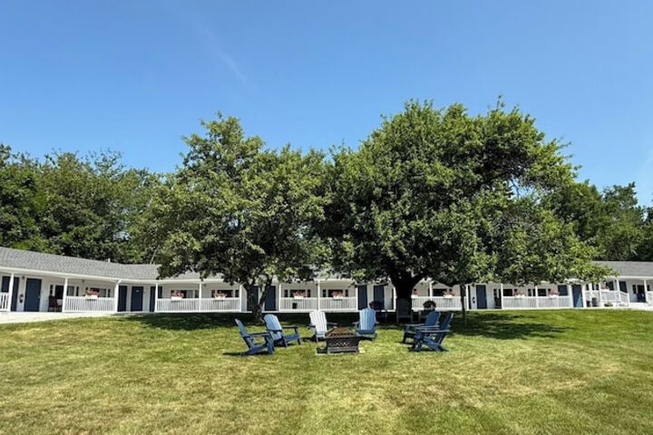 Yardarm Motel