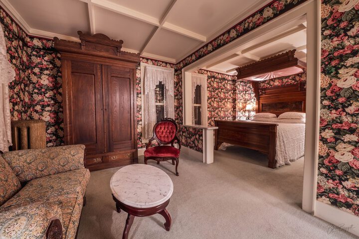 Room 7 of 25