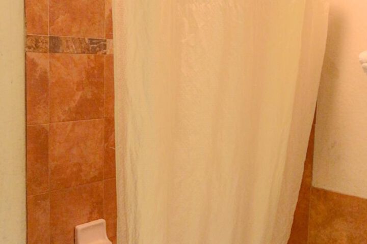 Room 5 of 23