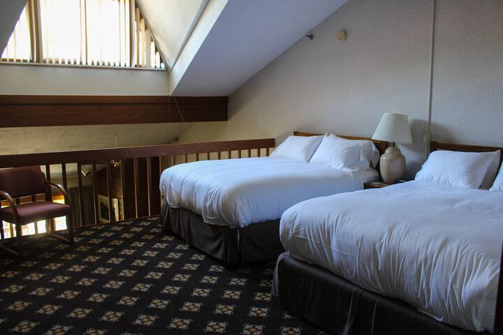 Room 28 of 125