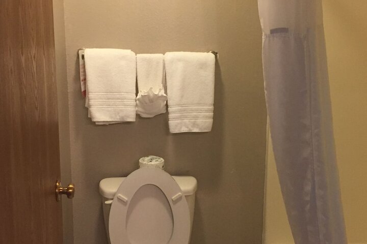 Room 16 of 19