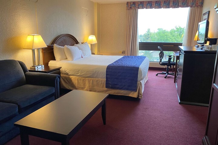 Room 9 of 26