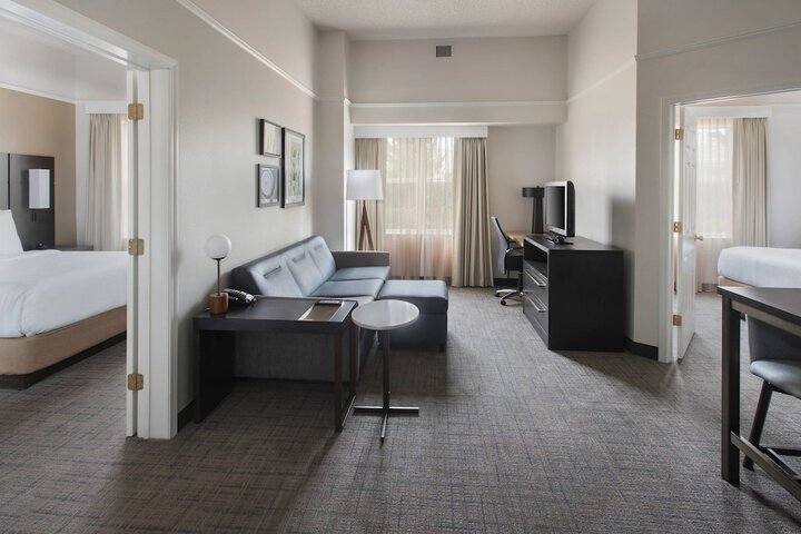 Room 15 of 23