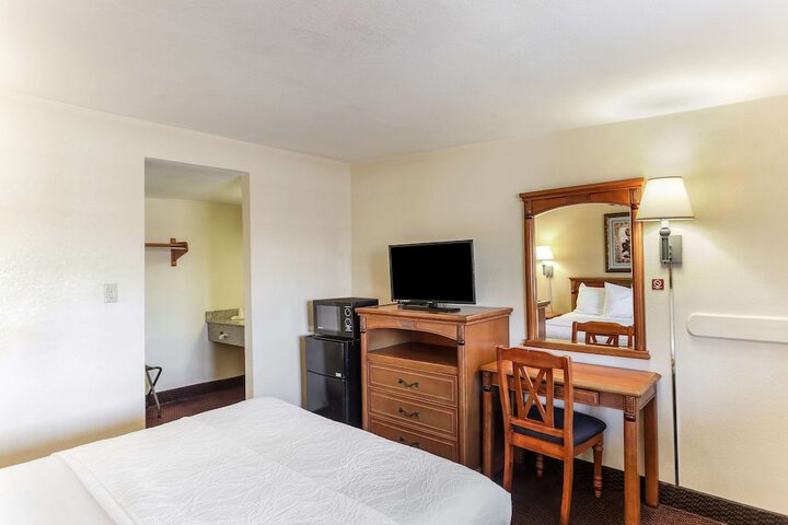 Room 25 of 30
