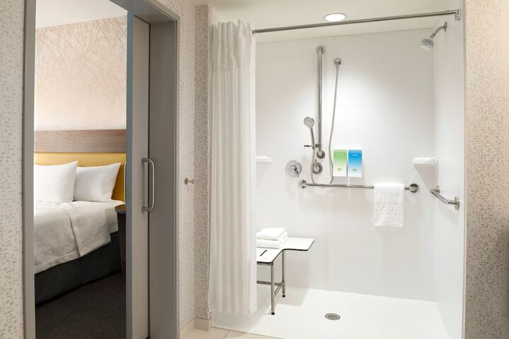 Room 26 of 48